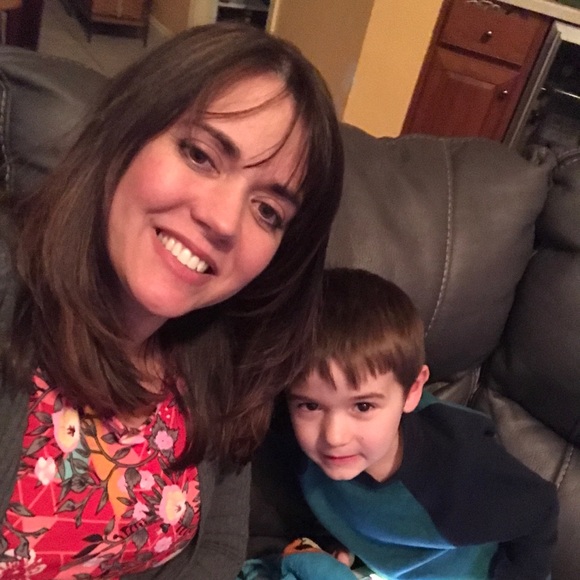 Meet your Posher, Amy - Picture 1 of 1